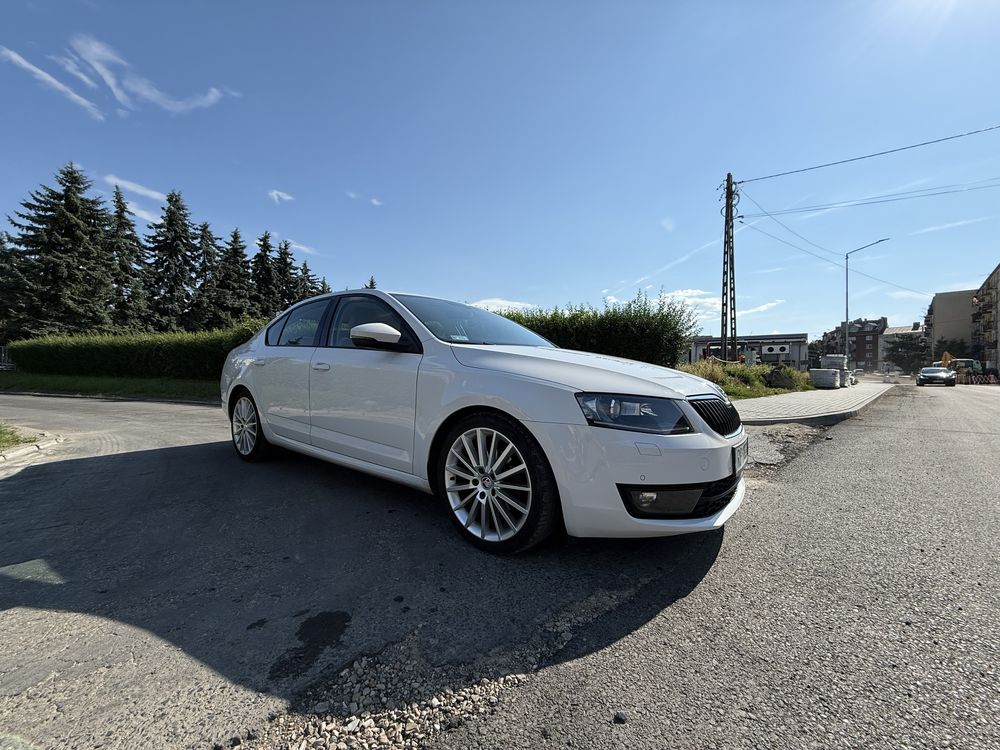 Skoda Octavia Salon Polska. Ledy ,Dsg , felgi 18 .Stan idealny !