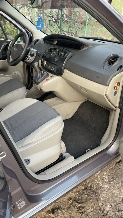Renault Grand Scenic 2 2005 рік, 7 місць, з Німеччини, Рено сценик 2