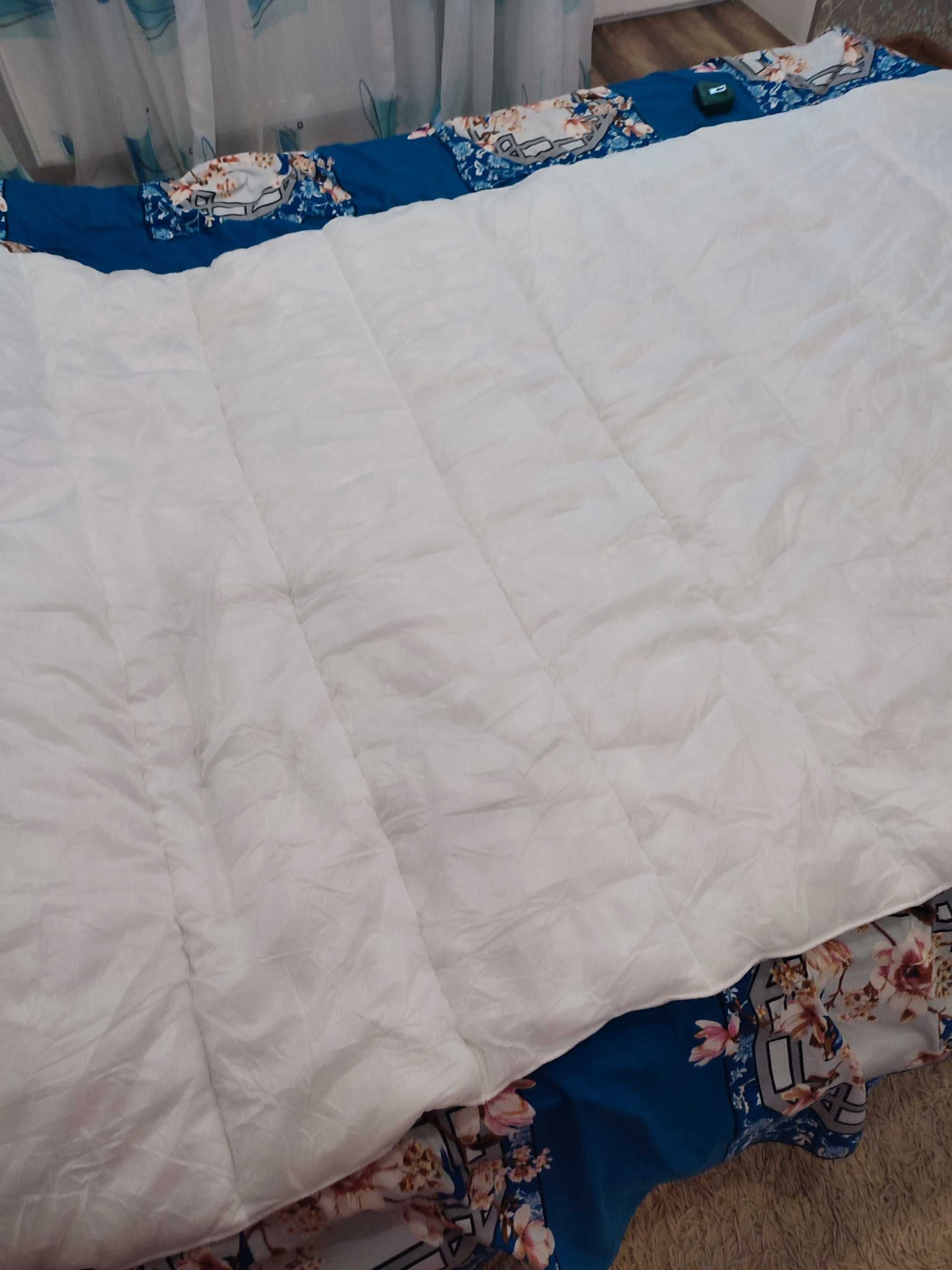 Продам одеяло 128х196 размер