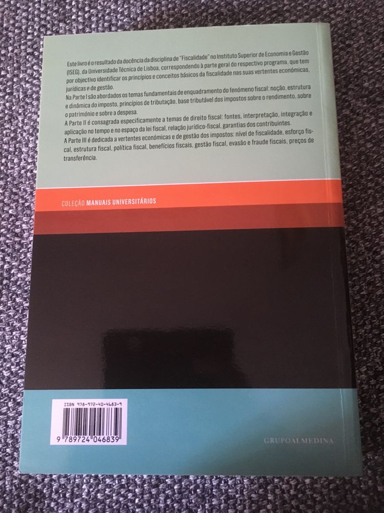 Livro Fiscalidade/formulário matemática/essencial 9°/Código trabalho