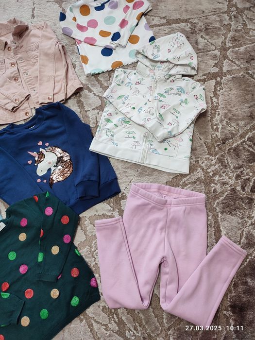 Пакет одягу на дівчинку