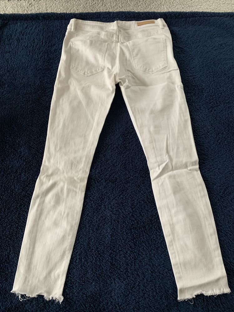 Spodnie jeansowe białe