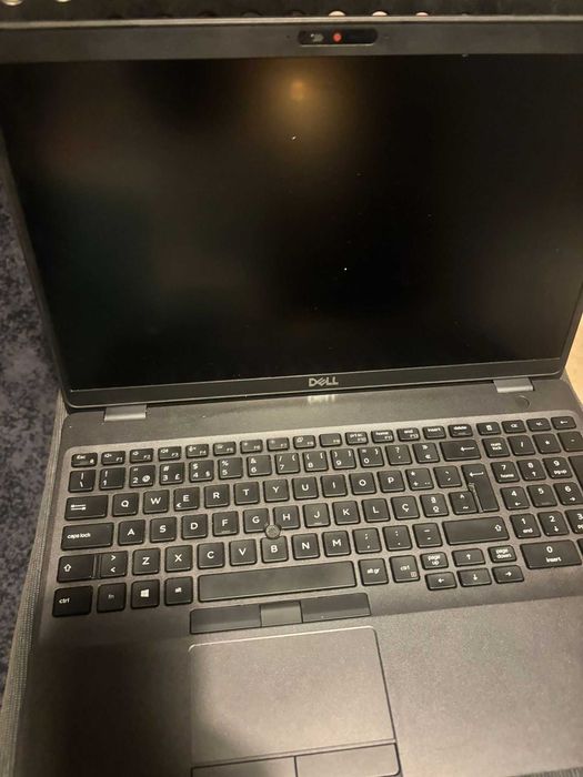 Dell Latitude 5500 • i5 • 16GB RAM • SSD 256GB • Windows 11 Pro