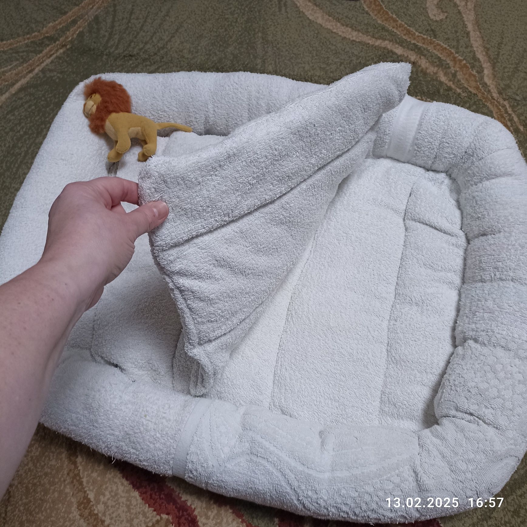 Лежанка для собаки, кота
