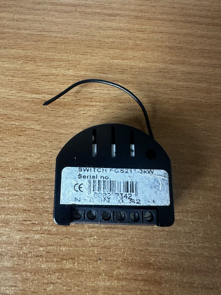 Przełącznik pojedynczy Fibaro FGS211 3kW