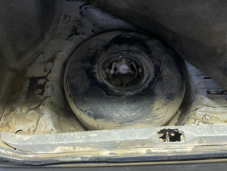 Продам нісан примера