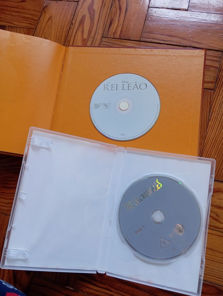Livros Disney com os DVDs originais