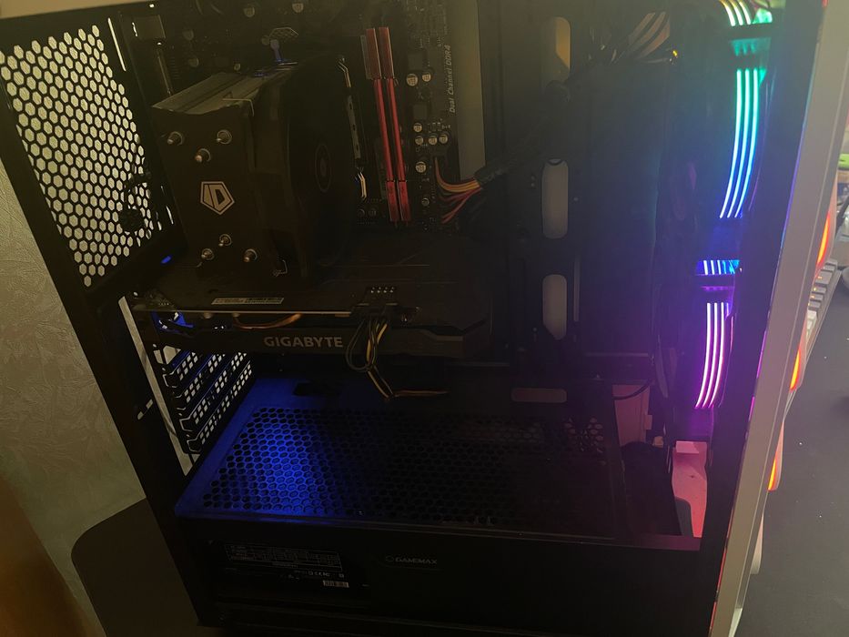 Пк самосборка в хорошем состояние.