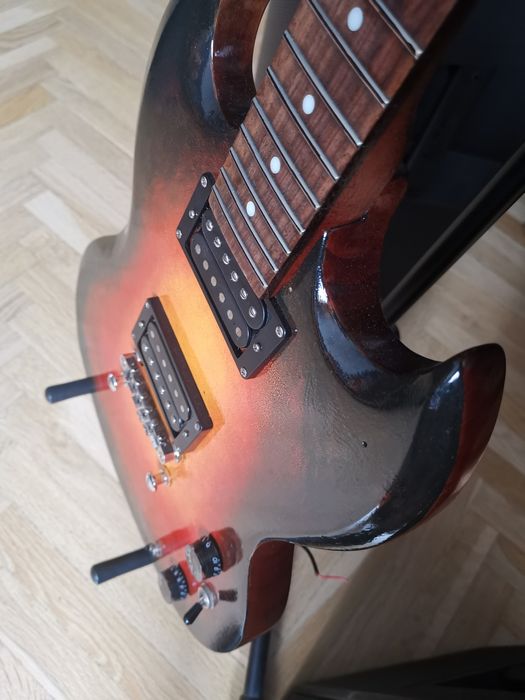 "Gibson" Custom - na bazie Epiphone G310