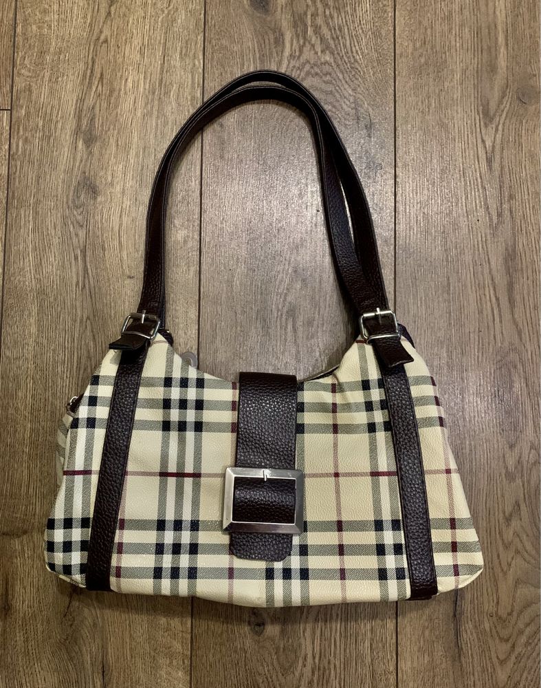 Сумка винтажная базовая модель в стиле Burberry