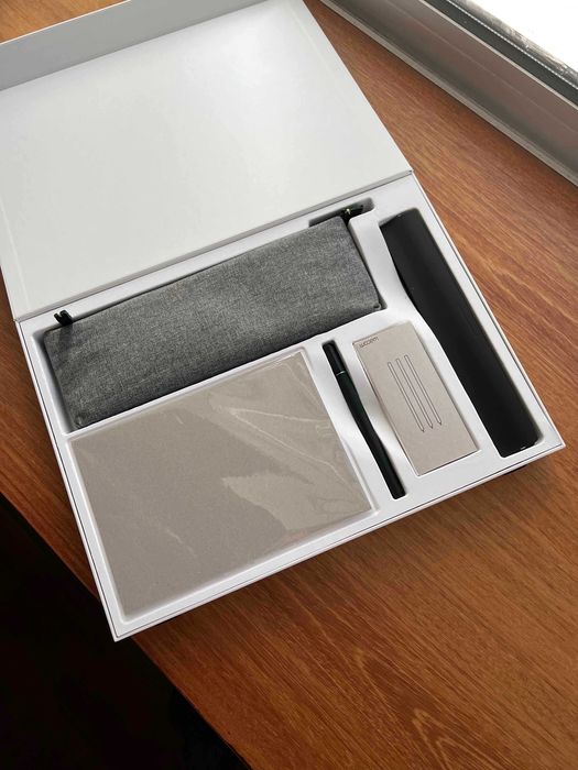 Oportunidade - Wacom Intuos Pro M Paper Edition (negociável)