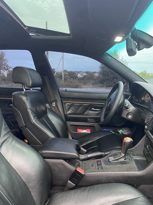 Продам BMW 535 V8