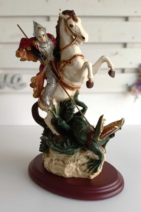 Estátua de São Jorge e o Dragão - Pintado à Mão