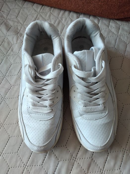 Buty r 38 .Różowe Nike ,szaro czarne goratexy ,białe .