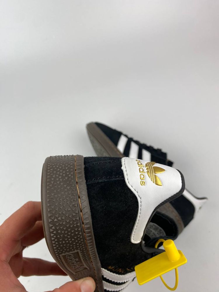 Adidas munchen black&white