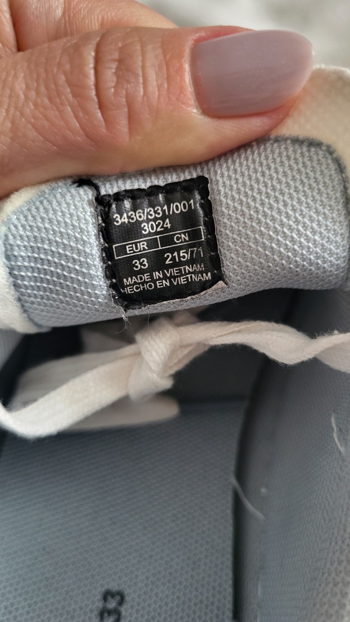 Кросівки ZARA,  стан ідеальний, розмір 33.