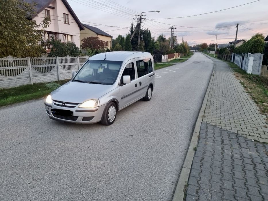 Opel combo 5osobowy