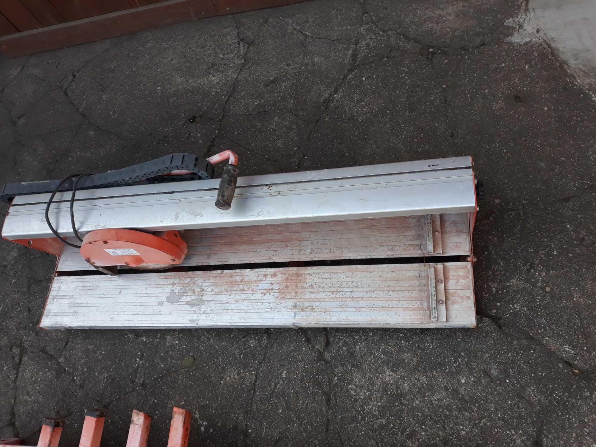 Przecinarka Schwarzbau TSW230D stołowa do glazury płytek gresu