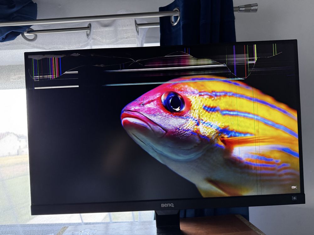 Monitor 27” benq ew2775zh uszkodzona matryca