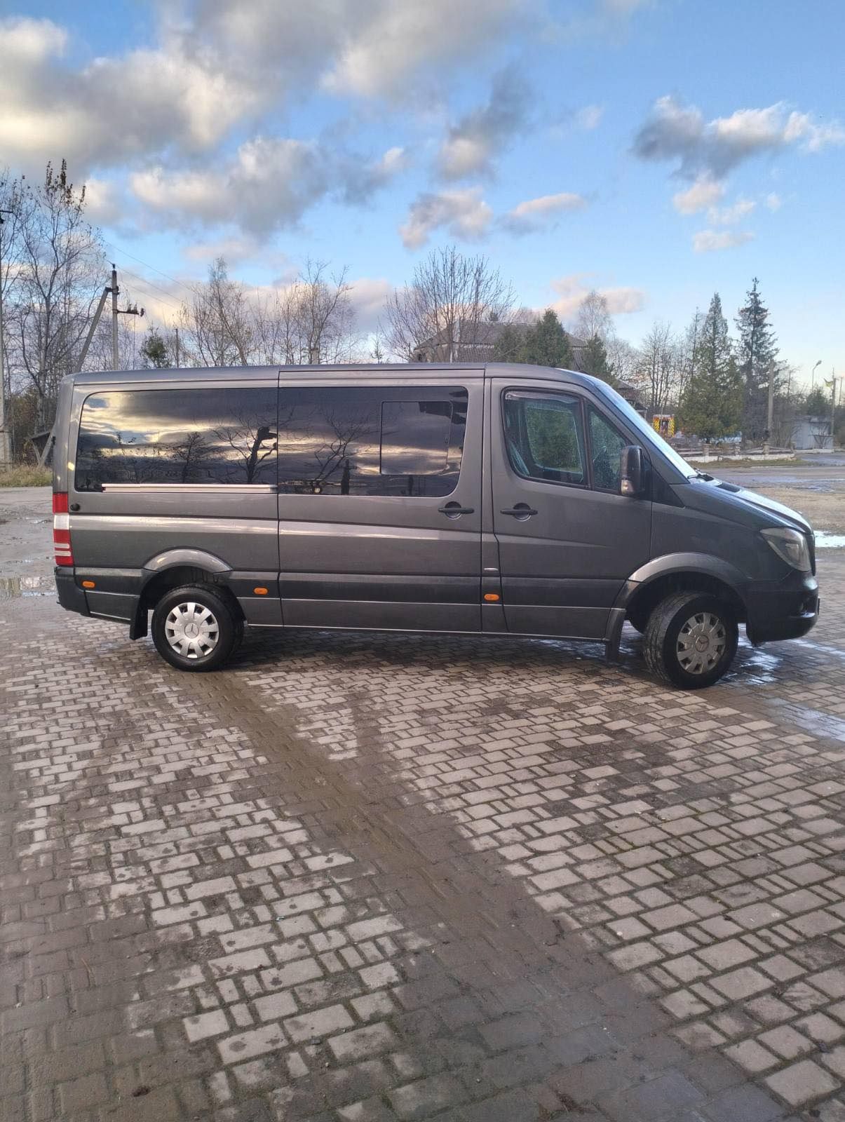 Мercedes-Benz Sprinter 319