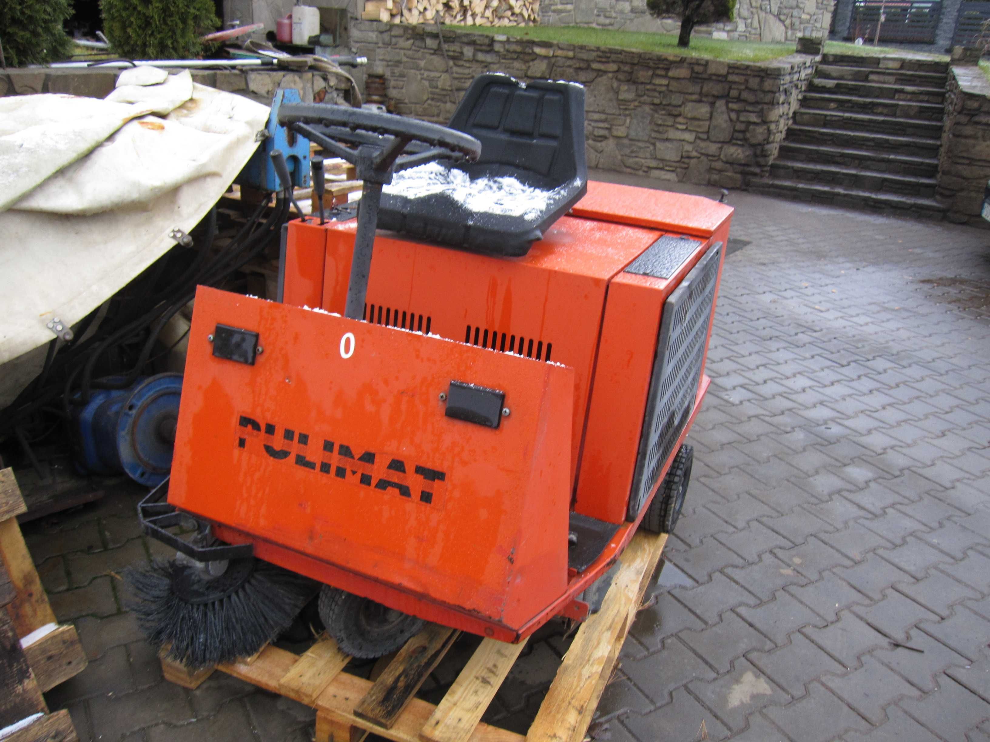 Zamiatarka elektryczna samojezdna PULIMAT
