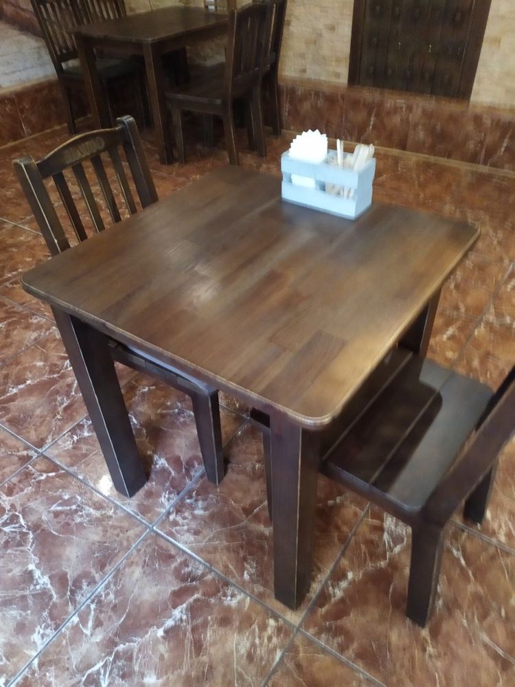 Столы для кофейни