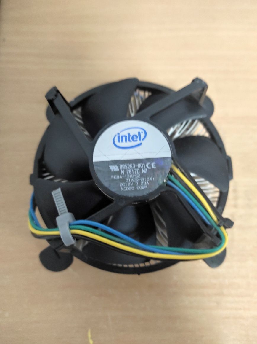 Боксовий кулер + процесор celeron dual core e1200 s775