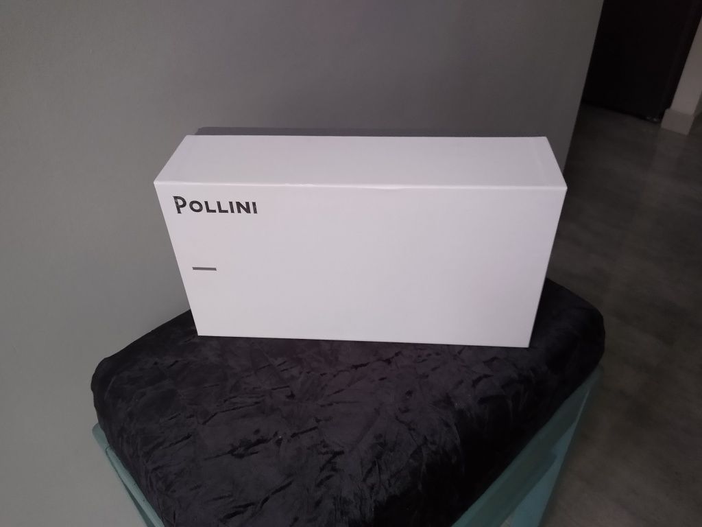 Buty, szpilki  Pollini.