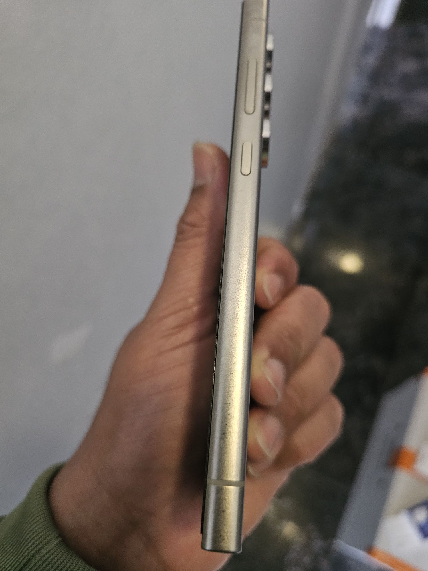 Galaxy S24 ultra..256/12gb