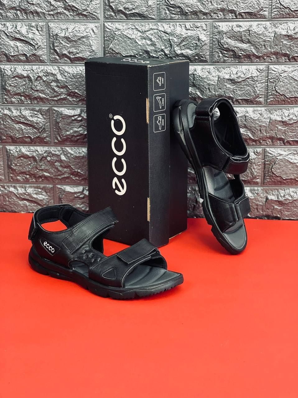 Мужские сандалии чёрного цвета на липучке ECCO 40-45