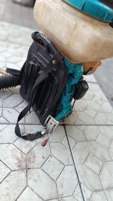 Бензиновий обприскувач Sadko 12 л — робочий стан