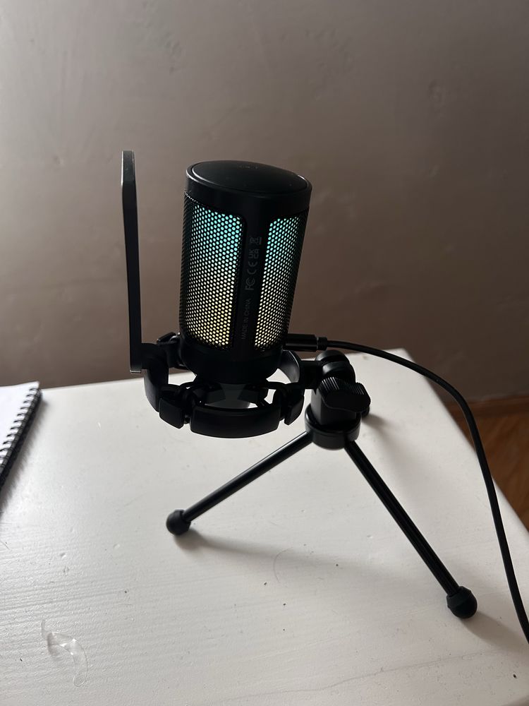 Fifine A6V AmpliGame RGB USB мікрофон | Як новий | Повний комплект
