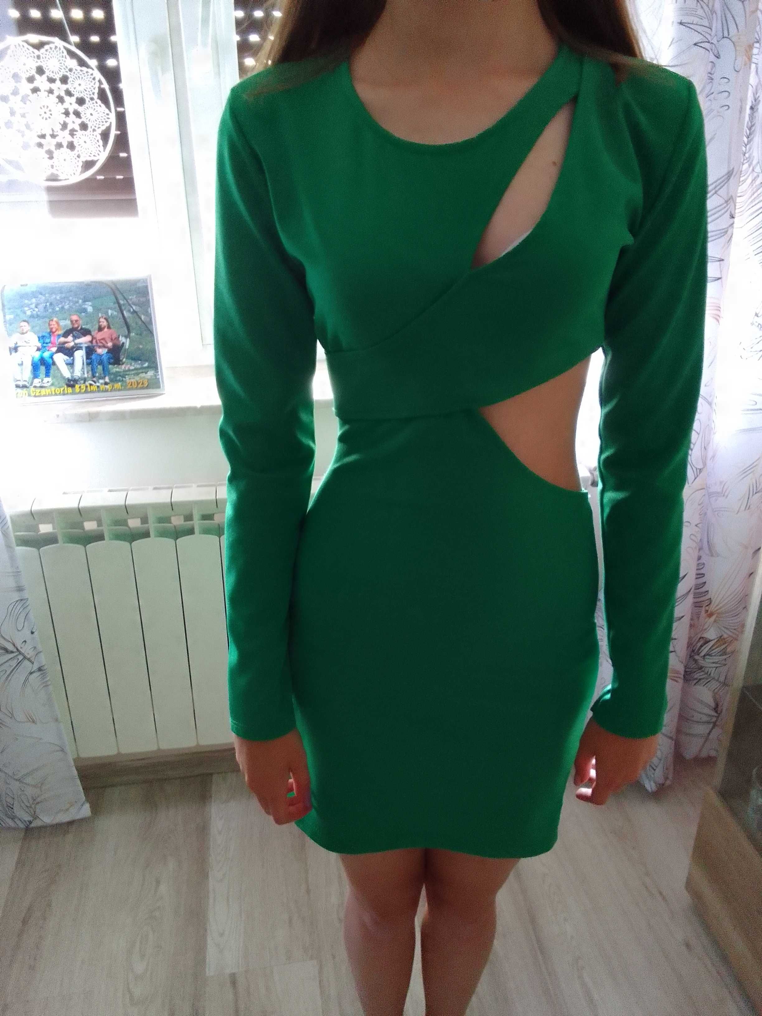 Zielona młodzieżowa sukienka mini
