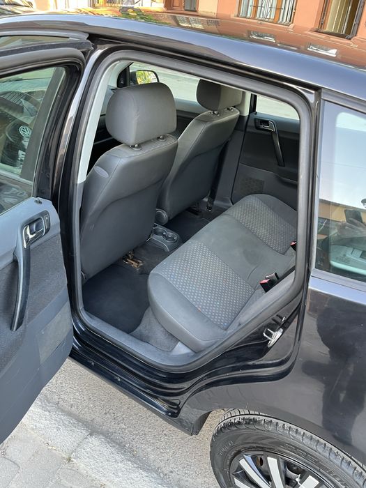 Продам Volkswagen Polo 1,2 бензин 2003 року!