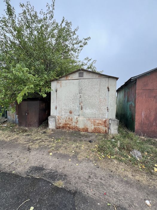 В продажу 4 к к в Варварівці з косметичним ремонтом