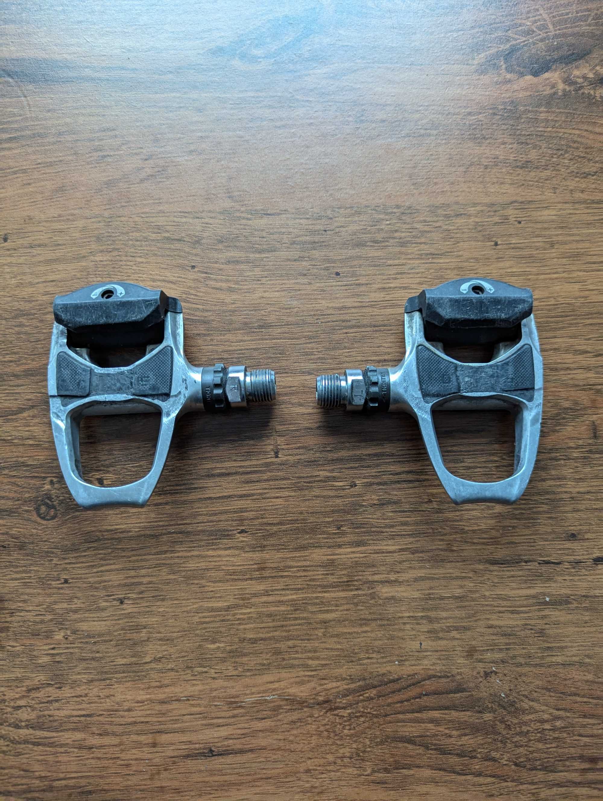Pedały kontaktowe Shimano PD-R600 SPD-SL  do szosa