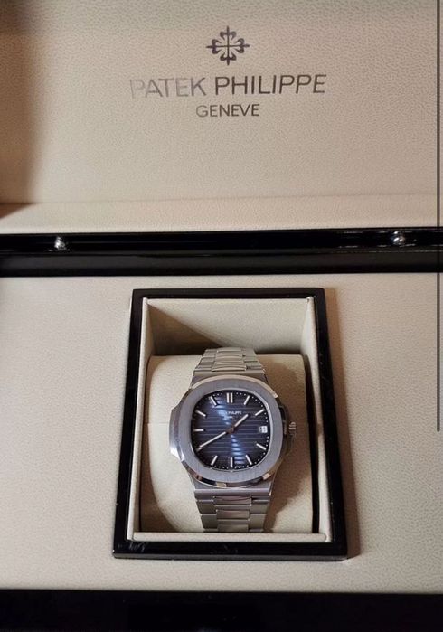 Наручные часы Patek Philippe Nautilus Blue