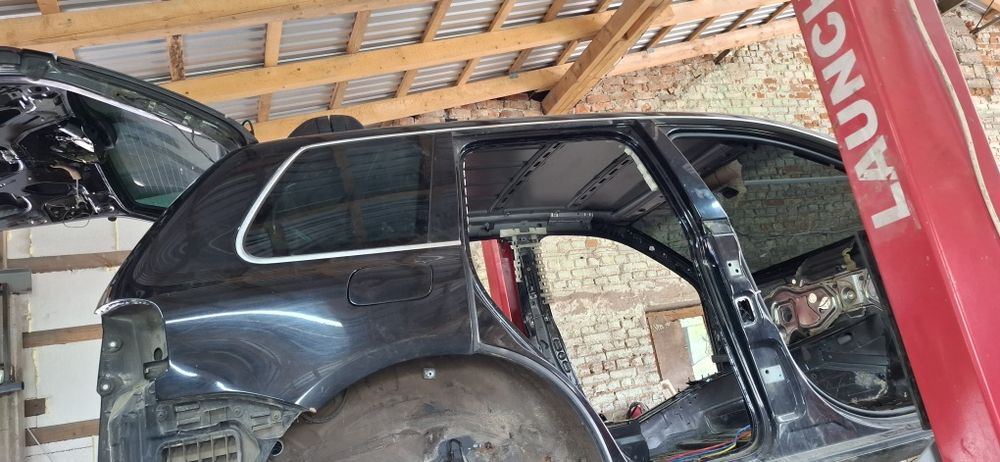 Четверть криша ланджерон vw туарег 2002-10р (бучач)