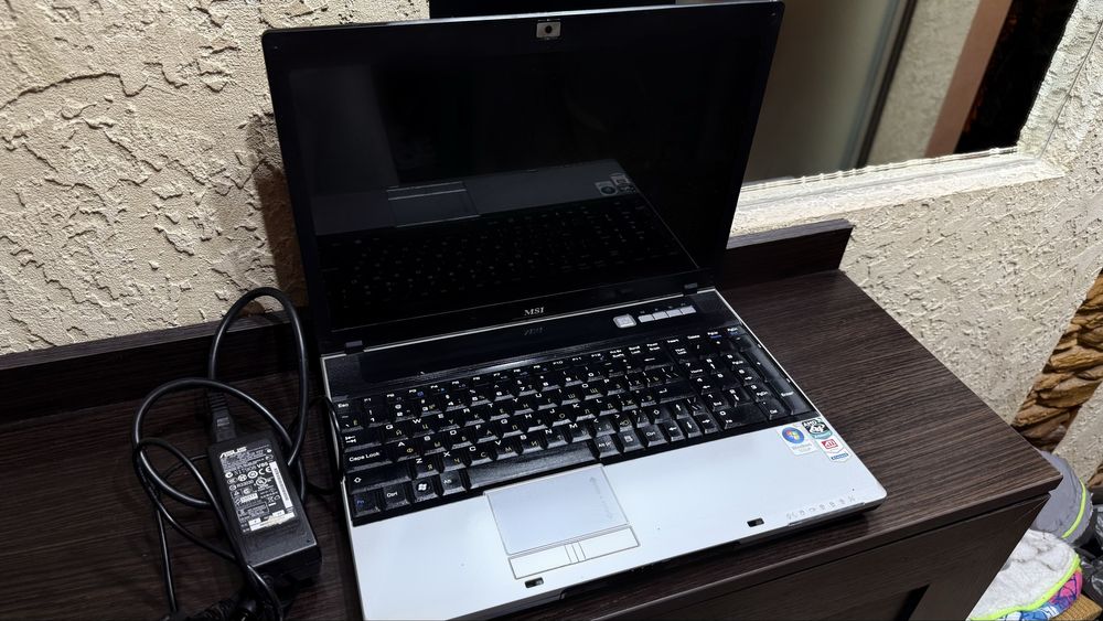 Ноутбук MSI EX600 рабочий