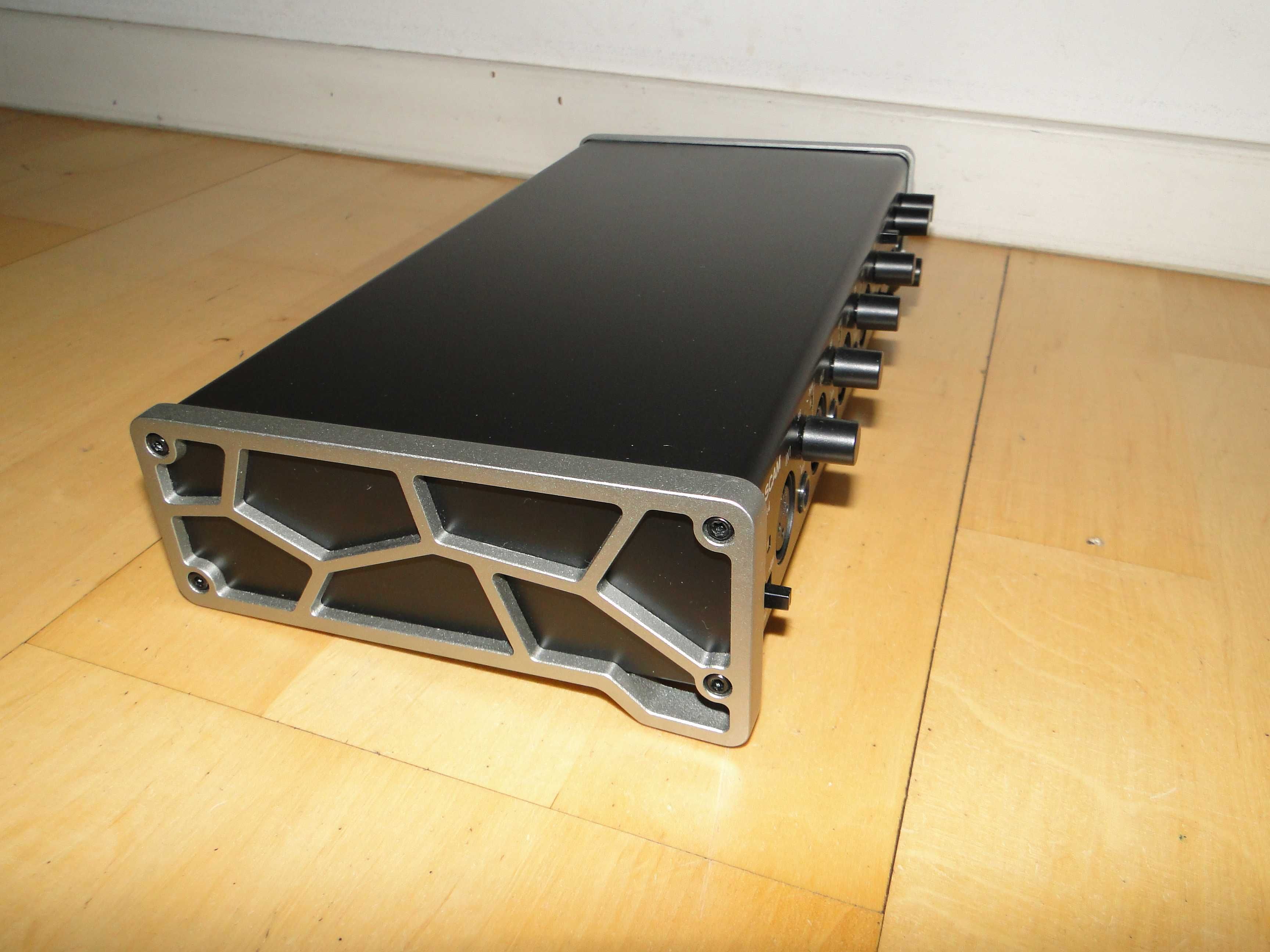 Zawodowy Interfejs Audio MIDI USB TASCAM US 4x4.Nówka.Okazja