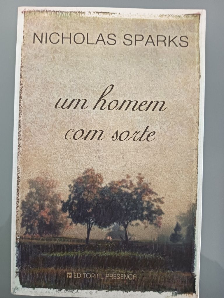 Um Homem Com Sorte	de Nicholas Sparks	Como novo!*