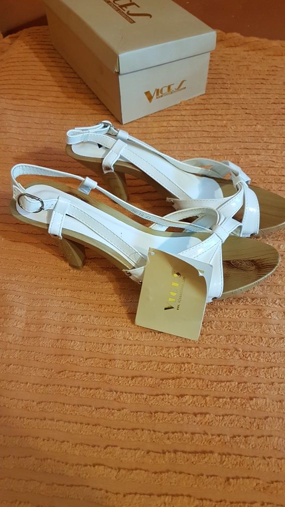 Buty damskie na wysokim obcasie rozmiar 37