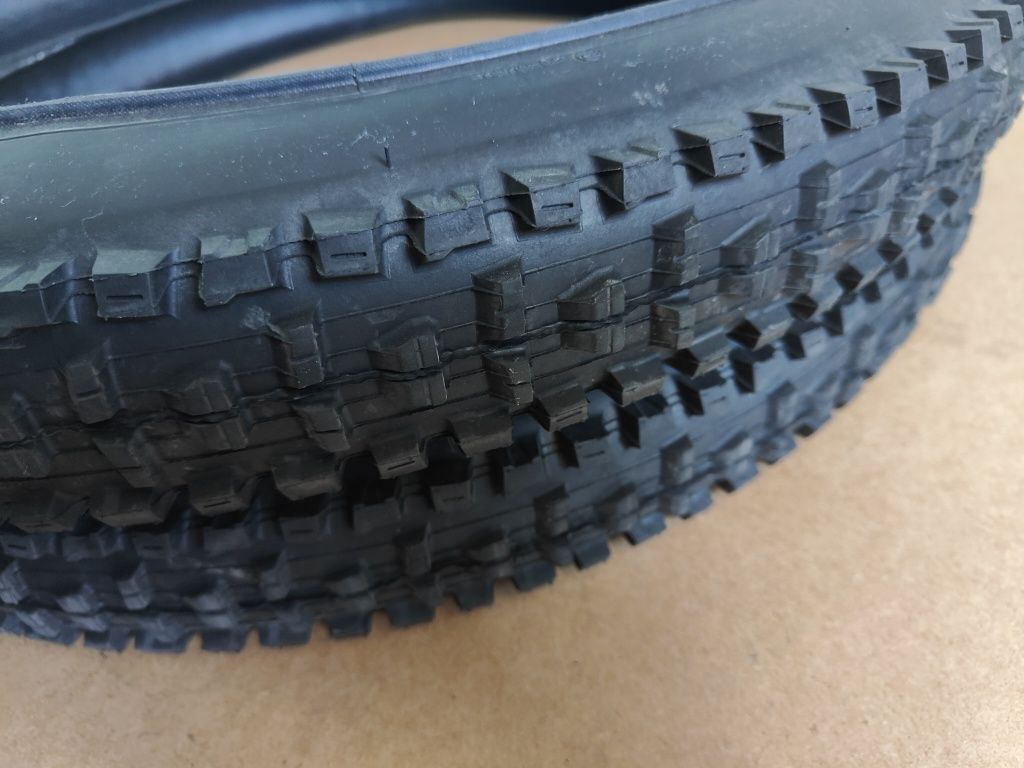 Maxxis High Roller 2 26*2,40" folding, нові, пара.

Гума в новому стан