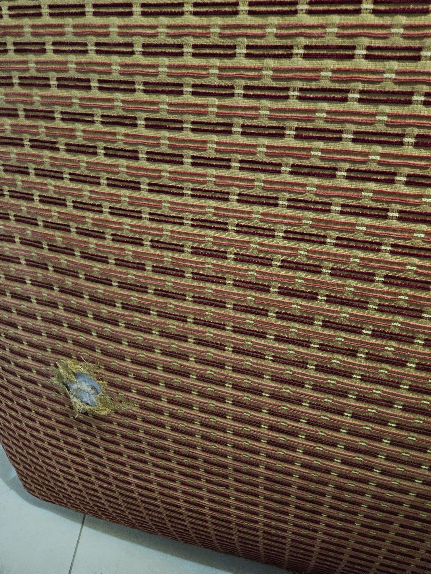 Sofá em verga resistente 230×90