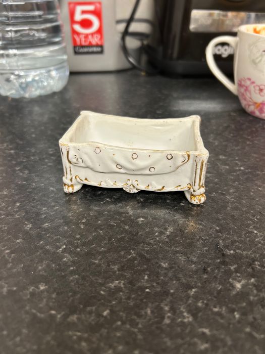 Статуетка з позолотою