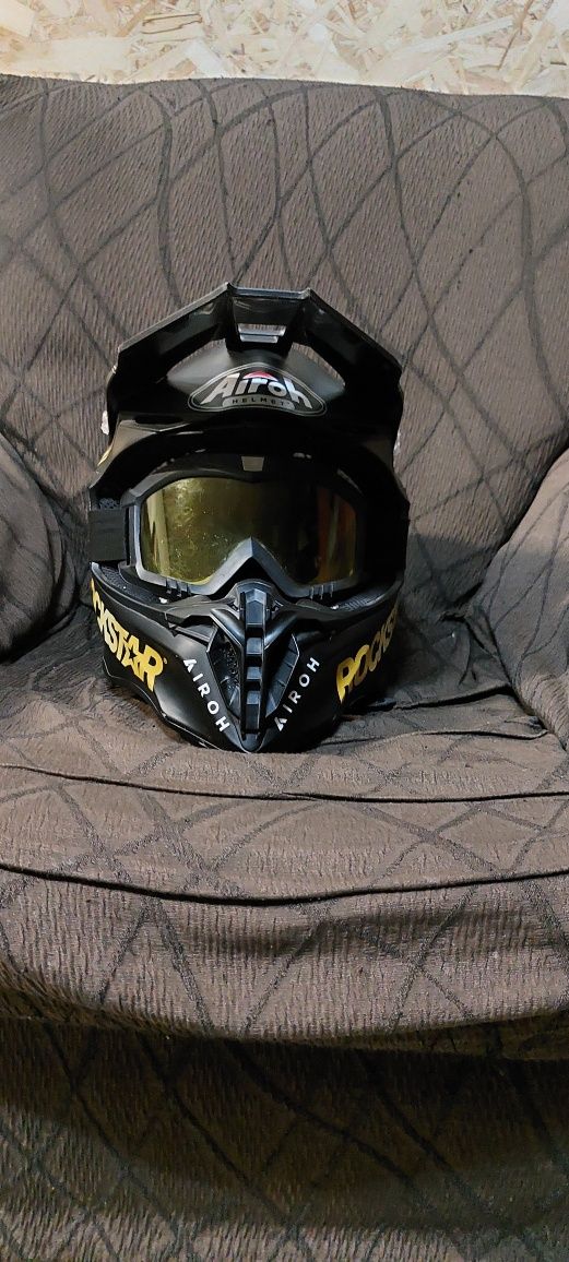 Capacete Airoh Rockstar