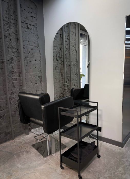 Аренда робочого місця МАНІКЮР/ПЕРУКАР