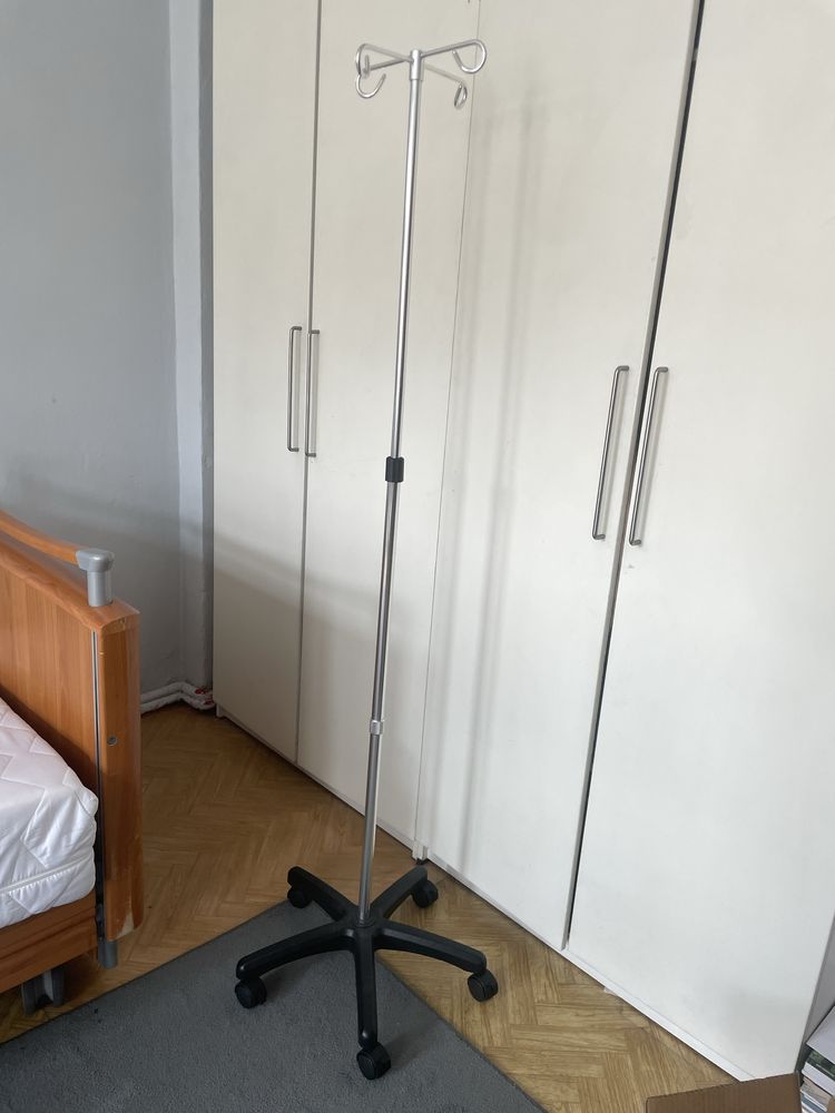 Łóżko rehabilitacyjne elektryczne sterowane + dodatki