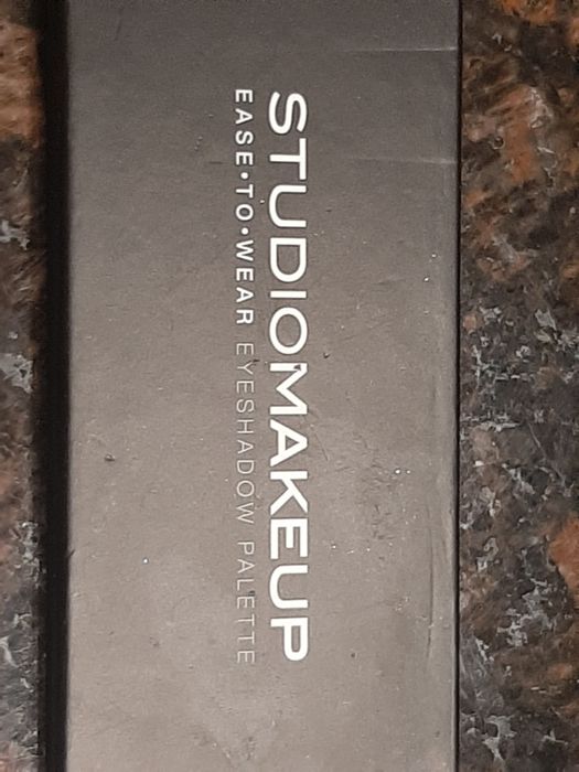 Nowa ekskluzywna paleta cieni zestaw kosmetyków dla kobiet