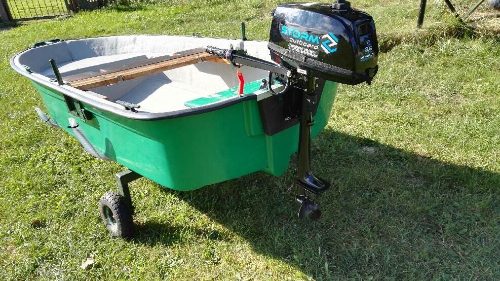 Łódka wędkarska z silnikiem - jak nowe na gwarancji